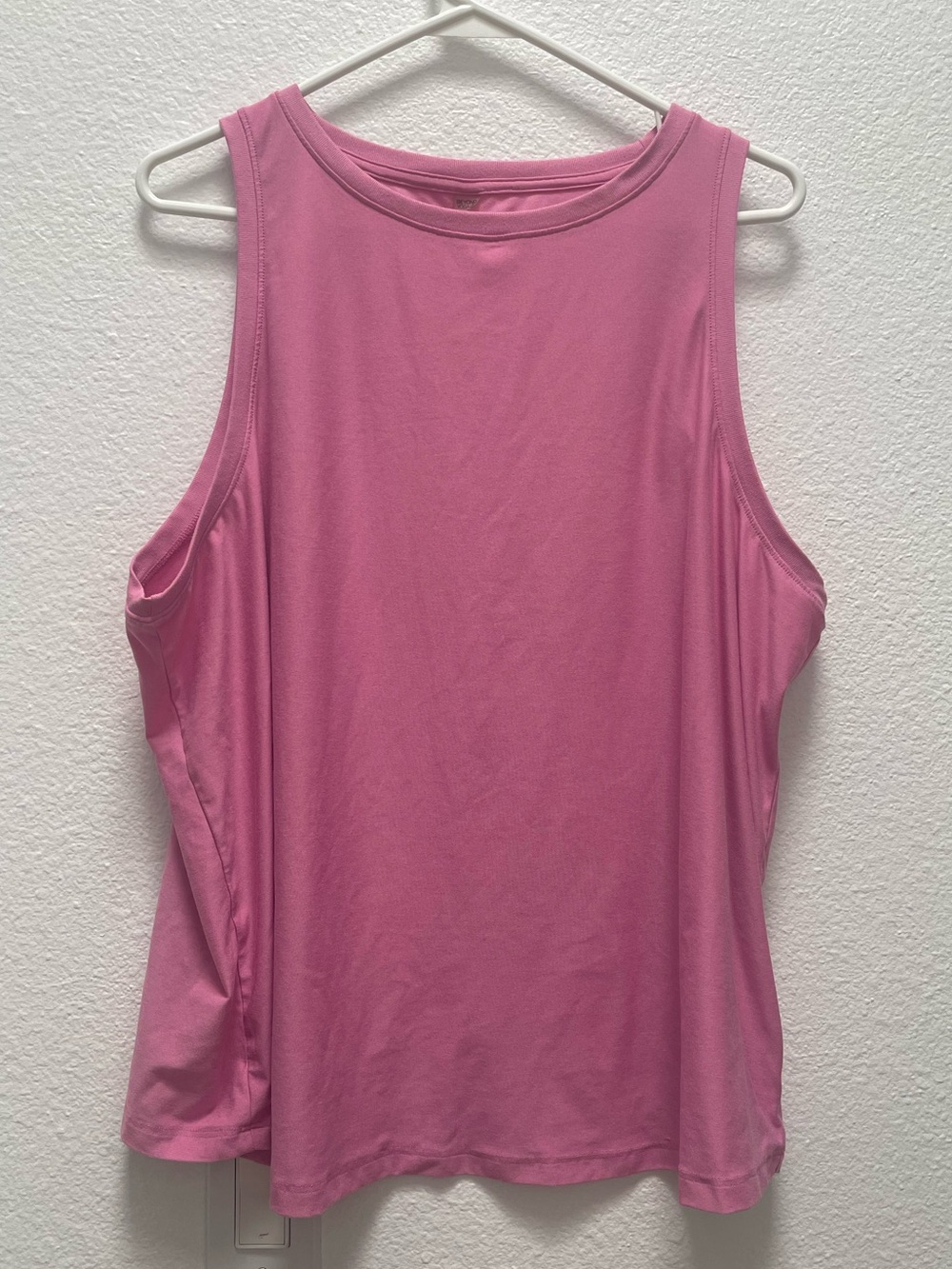 Beyond Yoga Pink Featherweight Rebalance Tank